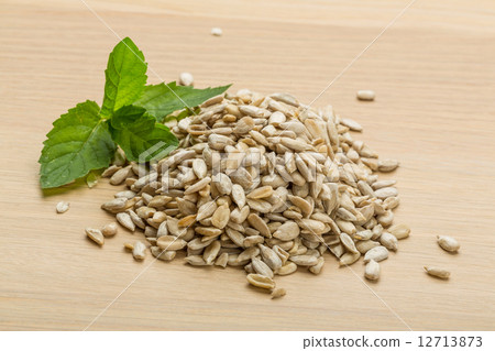 Sunflower seeds Sunflower seeds 12713873
