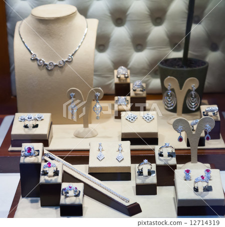 silver jewelry 12714319