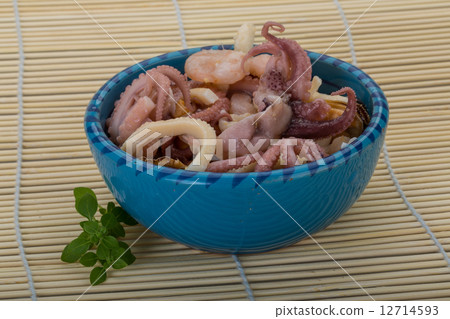 Seafood cocktail 12714593