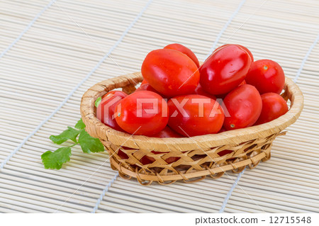Cherry tomato Cherry tomato 12715548