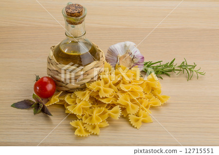 Farfalle Farfalle 12715551