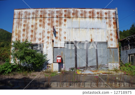 Closed Post Office Closed Post Office 12718975