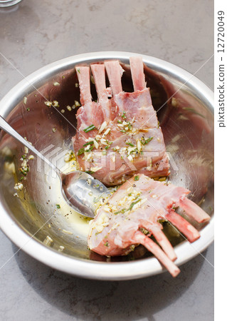Raw lamb chops Raw lamb chops 12720049
