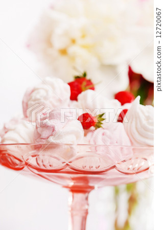 berry dessert 12720067