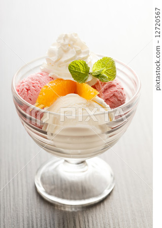 ice cream with orange 12720567