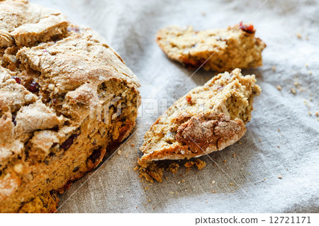 homemade wholegrain bread homemade wholegrain bread 12721171