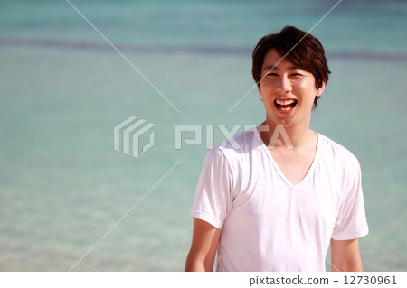 Maldives (beach resort sea vacation paradise overseas travel swimsuit southern country) Maldives (beach resort sea vacation paradise overseas travel swimsuit southern country) 12730961