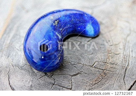 Lapis lazuli jewel 12732167