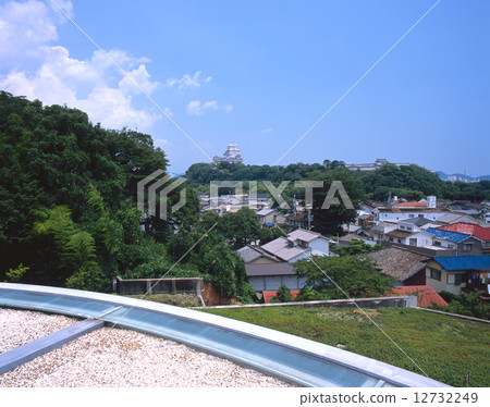 "World Cultural Heritage" New · Himeji Castle (aka: Shirasagi Castle) (Perspective from Himeji Literature Museum) / National Treasure / 100 Japan Castle / Japan Three Daimyo Castle 12732249