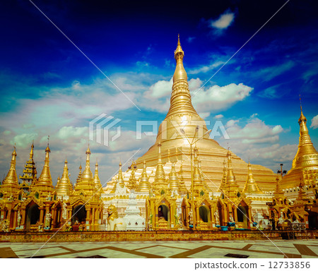 Shwedagon pagoda Shwedagon pagoda 12733856