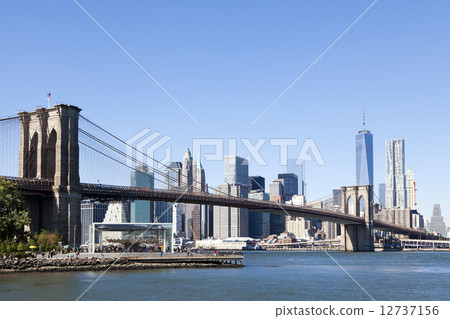 布魯克林大橋和曼哈頓 12737156