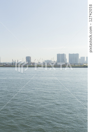 Family trip 12742058