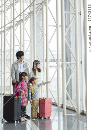 家庭旅行 12743116