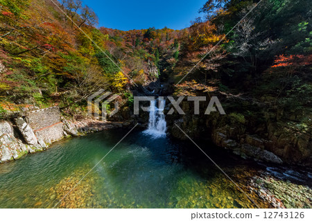 三步瀑布(廣島縣散手峽) 三步瀑布(廣島縣散手峽) 12743126