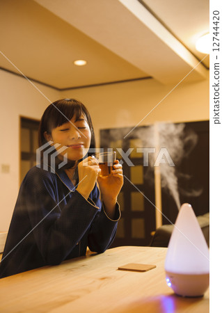 夜生活方式 夜生活方式 12744420
