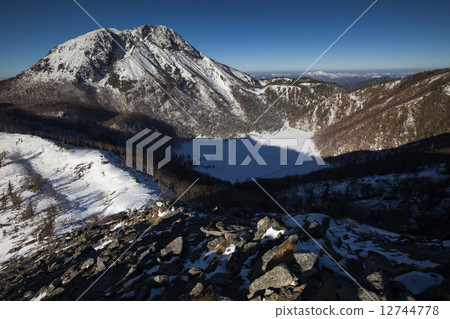 Oku Shirane 12744778