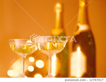 Champagne  12747017