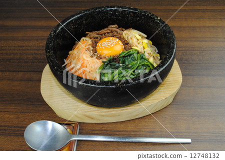 Stone baking bibimbap Stone baking bibimbap 12748132