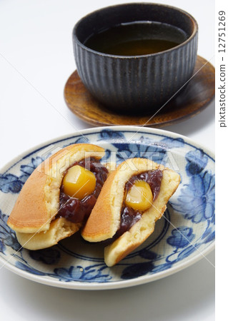 Chestnut Chestnut 12751269