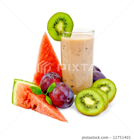 Milkshake with watermelon and kiwi Milkshake with watermelon and kiwi 12751401