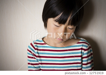 一個孤獨的女孩 12751919