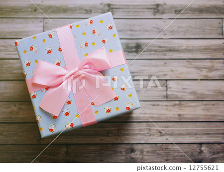 Cute gift box with retro filter effect Cute gift box with retro filter effect 12755621