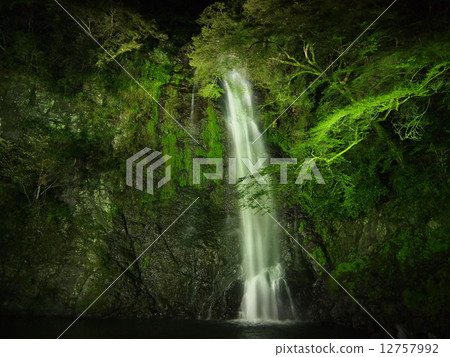點亮瀑布 點亮瀑布 12757992