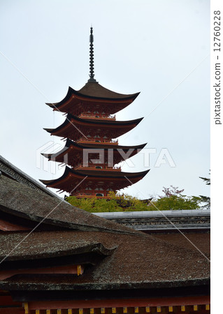 Itsukushima shrine Itsukushima shrine 12760228