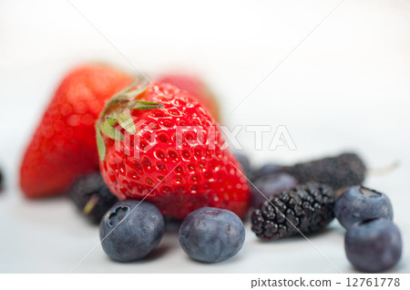 berries on white 12761778