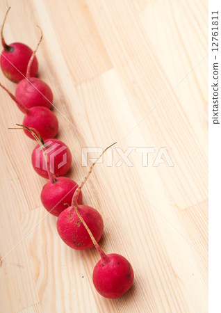 fresh raddish fresh raddish 12761811