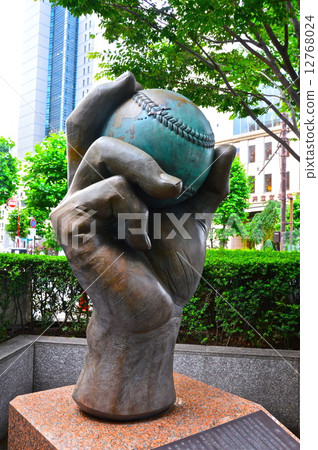 Monument of "Basebirthplace of Japanese Baseball" (Bachelor Hall / 3-chome Kanda Nishikicho, Chiyoda Ward, Tokyo) 12768024