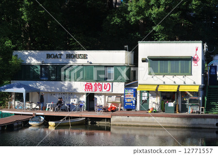 Fishing boom of Akasaka-benkeibashi bridge Fishing boom of Akasaka-benkeibashi bridge 12771557