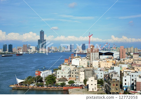 Kaohsiung's landscape Ocean and 85 buildings 12772058