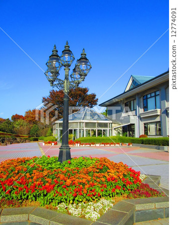 Entrance of park 12774091