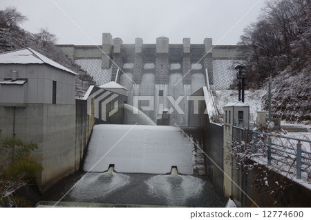 雪的三春大壩 12774600