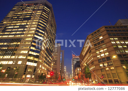 Otemachi's office building city 12777086