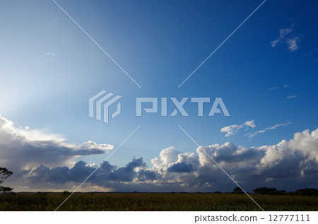 The clouds and sky of Sarobetsu 12777111
