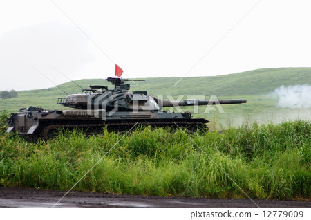 74坦克74 TK（第2代主坦克）2014富士一般火災演習 12779009