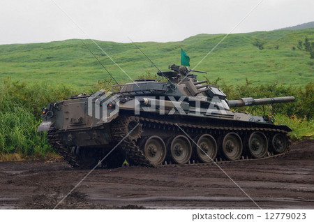 74坦克74 TK（第2代主坦克）2014富士一般火災演習 12779023