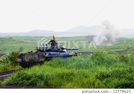 74坦克74 TK（第2代主坦克）2014富士一般火災演習 12779025