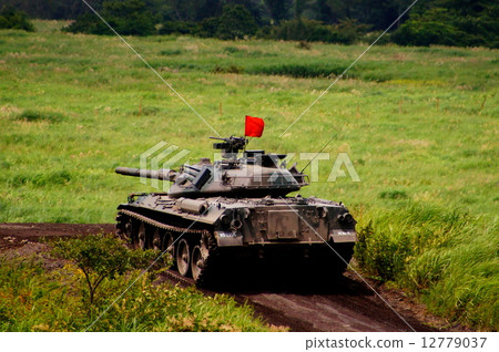 74坦克74 TK（第2代主坦克）2014富士一般火災演習 12779037