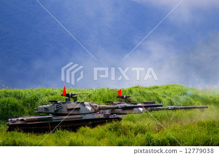 74坦克74 TK（第2代主坦克）2014富士一般火災演習 12779038