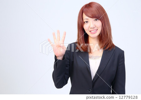 辦公室女士指著西裝(4) 辦公室女士指著西裝(4) 12779128