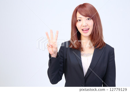 辦公室女士指著西裝(3) 辦公室女士指著西裝(3) 12779129