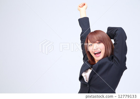西裝辦公室女士伸出來 12779133
