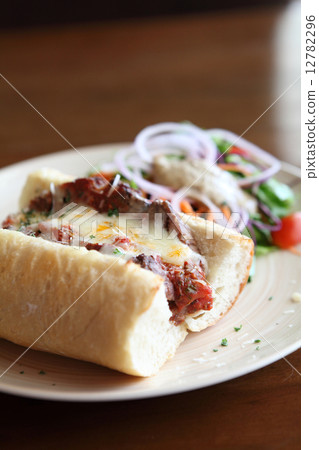 Meatloaf sandwich 12782296