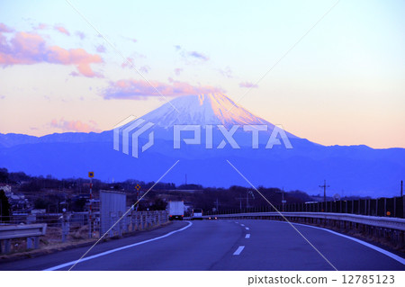 富士從中央路 12785123