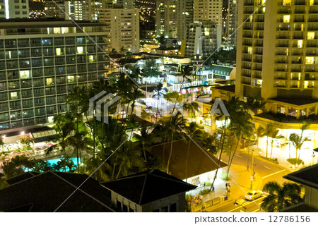 夏威夷的夜景 12786156