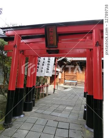 Red torii Red torii 12789738