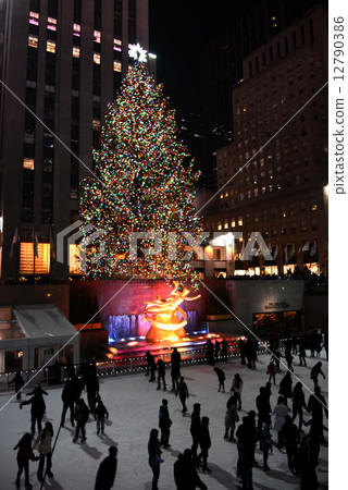 Rockefeller Center's Christmas tree 12790386